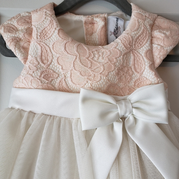 Rare Edition Baby Girl Size 12 Months Ivory, Pink, and White Dress with Bow - Picture 3 of 4